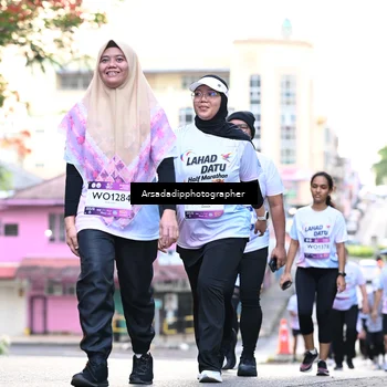 Runner Photo 7675732