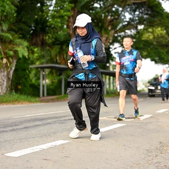 Runner Photo 7675736