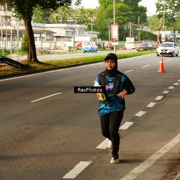 Runner Photo 7675742
