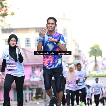 Runner Photo 7675757
