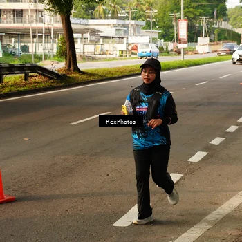 Runner Photo 7675760