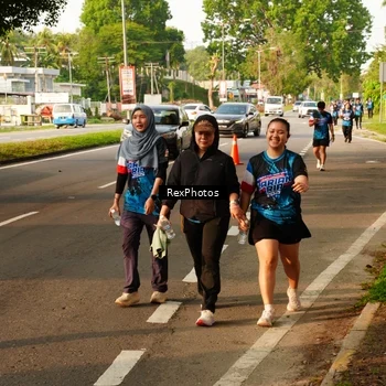 Runner Photo 7675762