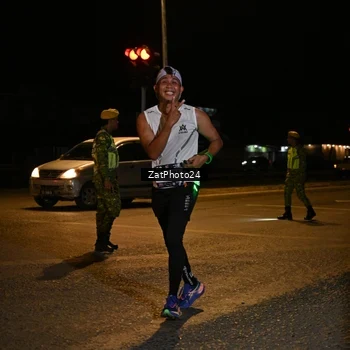 Runner Photo 7675763