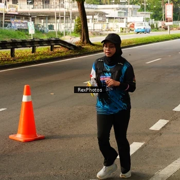 Runner Photo 7675771