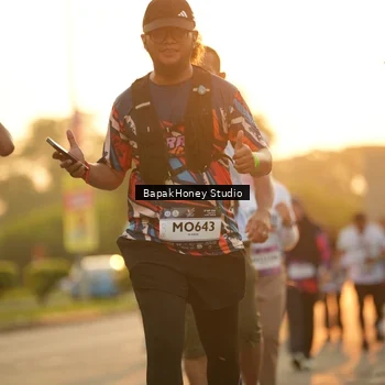 Runner Photo 7675775