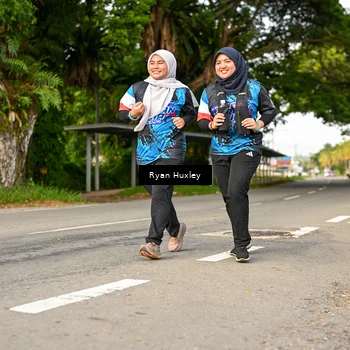 Runner Photo 7675791