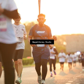 Runner Photo 7675792
