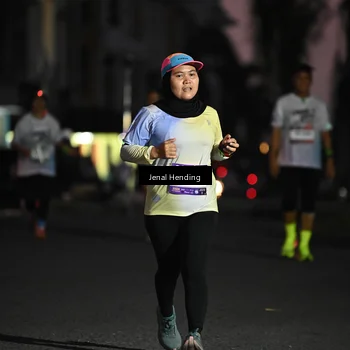 Runner Photo 7675796