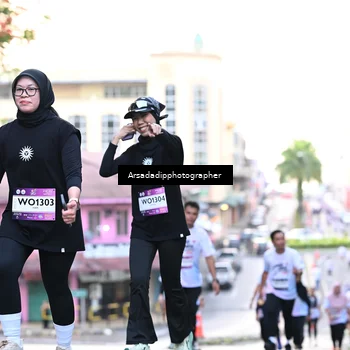 Runner Photo 7675801