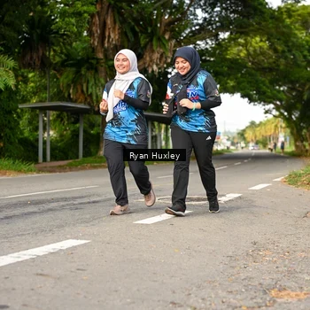 Runner Photo 7675805