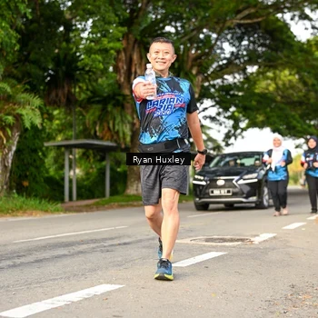Runner Photo 7675815