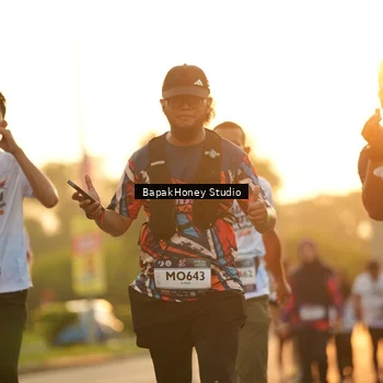 Runner Photo 7675816