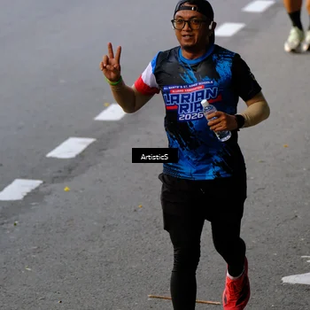Runner Photo 7675822