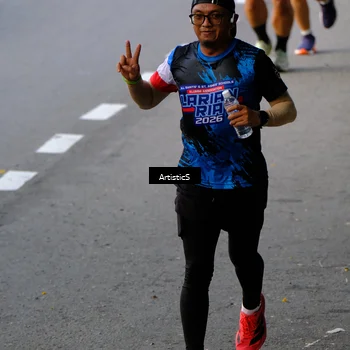 Runner Photo 7675836