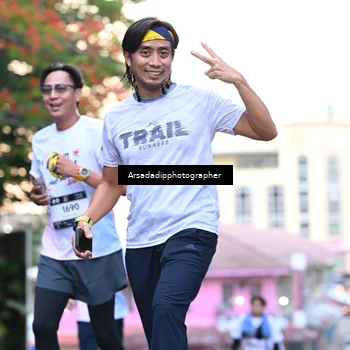 Runner Photo 7675843