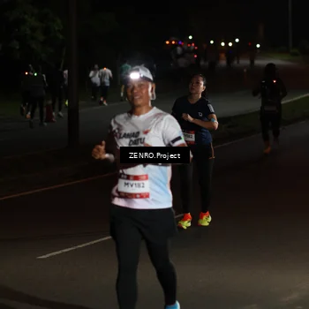Runner Photo 7675862