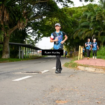 Runner Photo 7675863