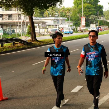 Runner Photo 7675866