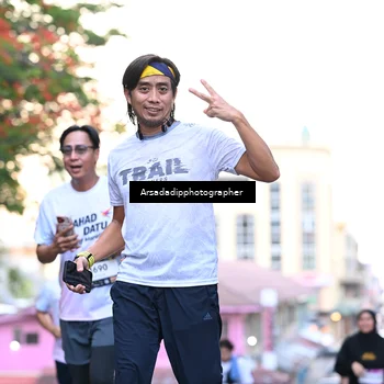 Runner Photo 7675867