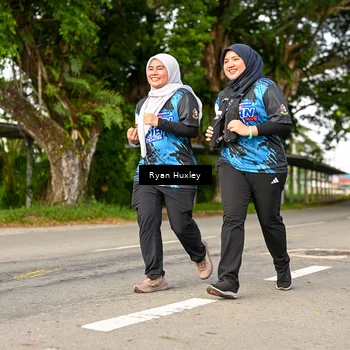 Runner Photo 7675876
