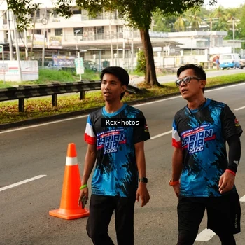 Runner Photo 7675878