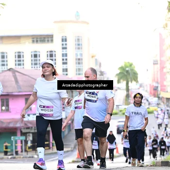 Runner Photo 7675880