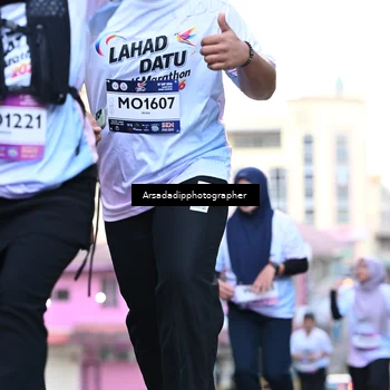 Runner Photo 7675888