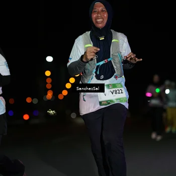 Runner Photo 7675893