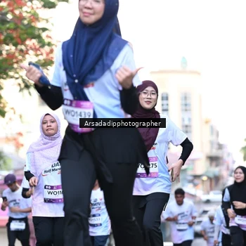 Runner Photo 7675901