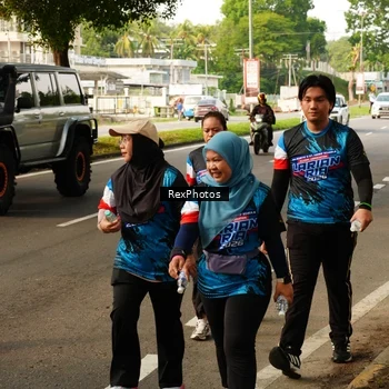 Runner Photo 7675903
