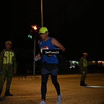 Runner Photo 7675906