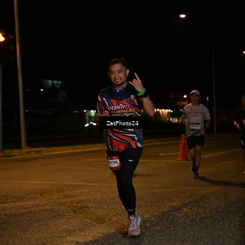 Runner Photo 7675908