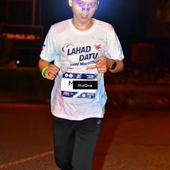 Runner Photo 7675915