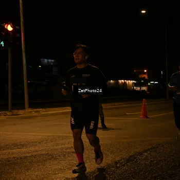 Runner Photo 7675927