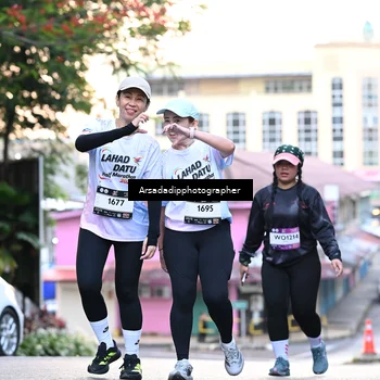 Runner Photo 7675938