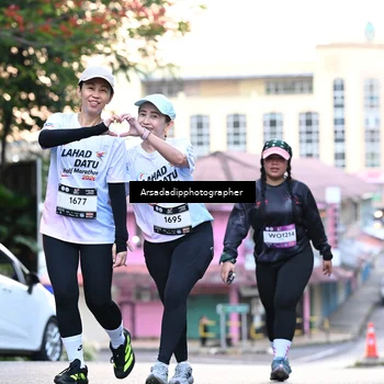 Runner Photo 7675942