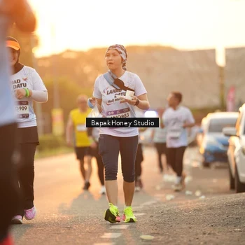 Runner Photo 7675943
