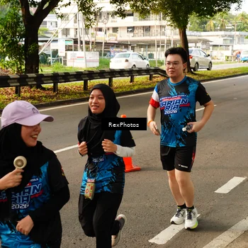 Runner Photo 7675946