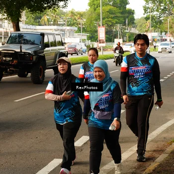Runner Photo 7675948