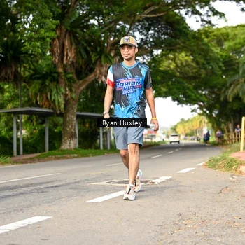 Runner Photo 7675953