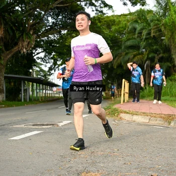 Runner Photo 7675960