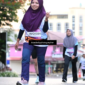 Runner Photo 7675966
