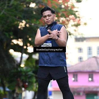 Runner Photo 7675972