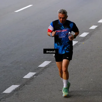 Runner Photo 7675973