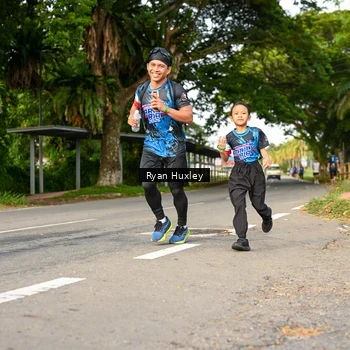 Runner Photo 7675992