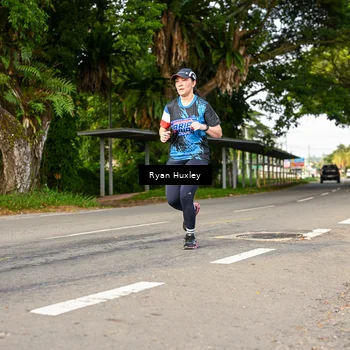 Runner Photo 7675993