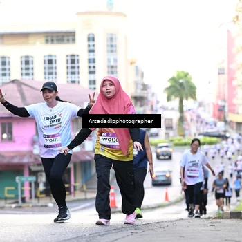 Runner Photo 7675998