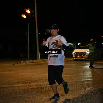Runner Photo 7676003