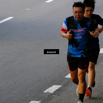 Runner Photo 7676013