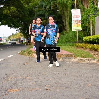 Runner Photo 7676015